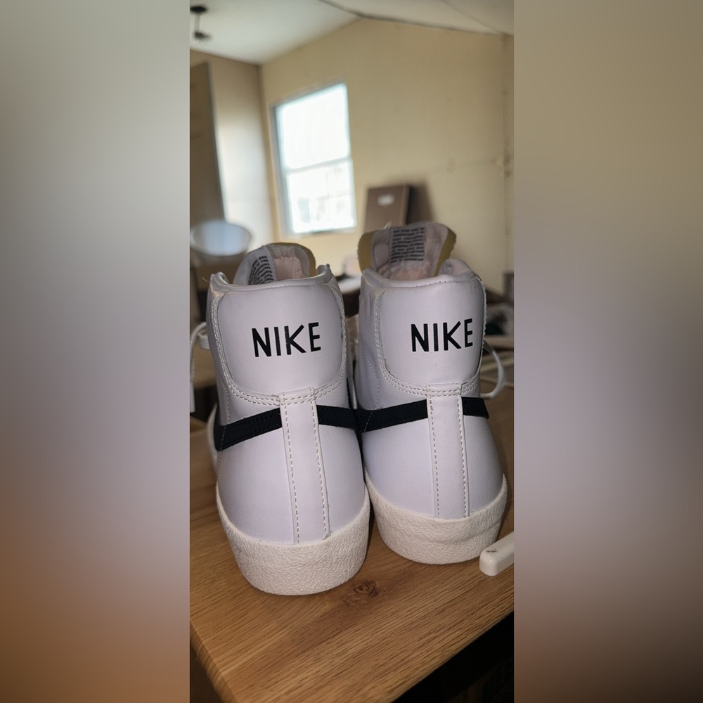Nike blazer ‘77 size women’s 9